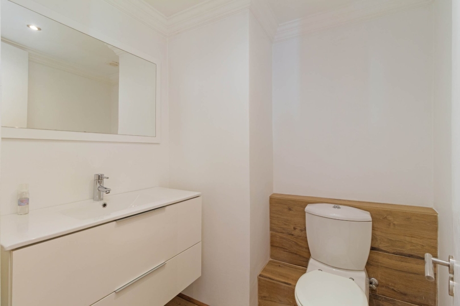 3 Bedroom Property for Sale in Bloubergstrand Western Cape